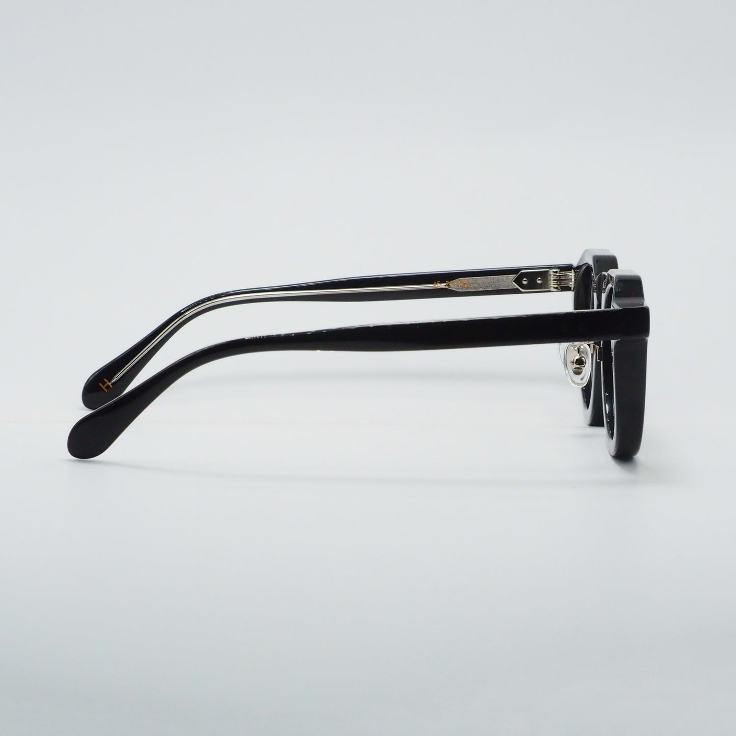 H-03 | BLK-CLR